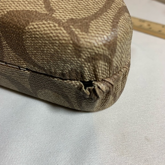 Coach Monogram Hard Clamshell Sunglass Case - Picture 6 of 8